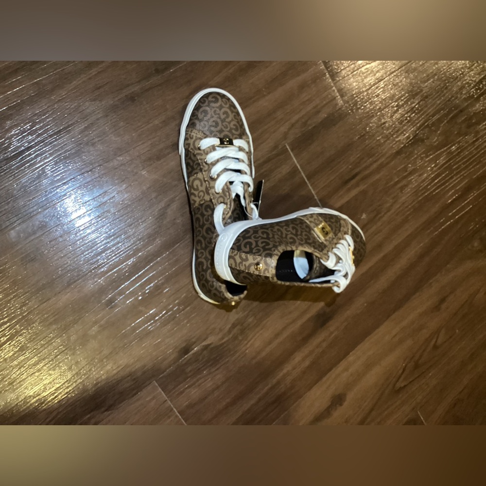 GUESS Leather Upper M Flats for Women - Picture 5 of 5